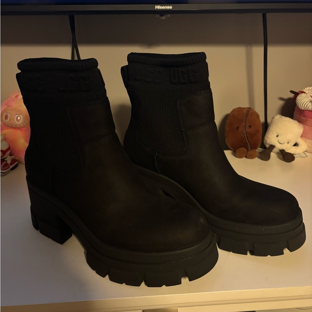 BNWT UGG Women's Black Ankle Boots